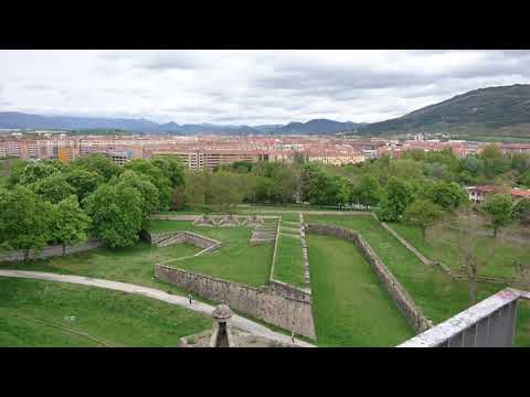 Kjell Höglund avbryter en historielektion