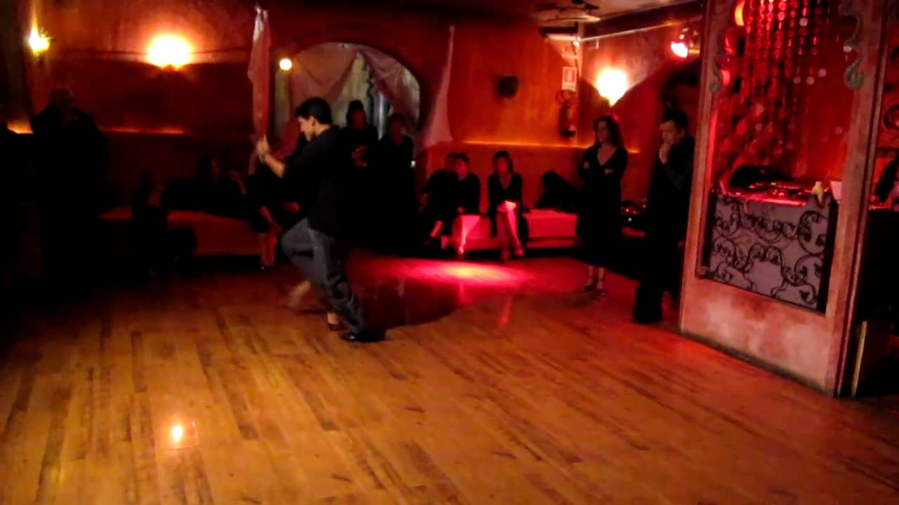Tango a Napoli: Clase de milonga con Paola Perez e Pablo Garcia