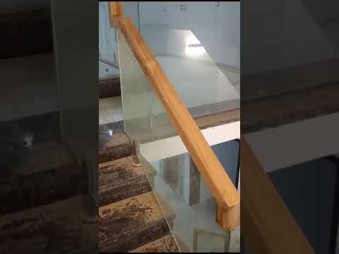 GLASS AND TEAK WOOD RAILINGS