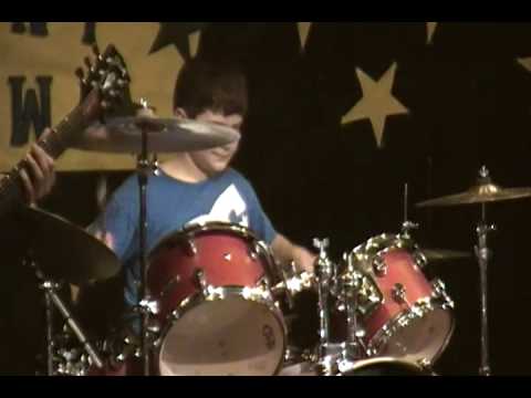Rock N' Angels kid band performing Green Day