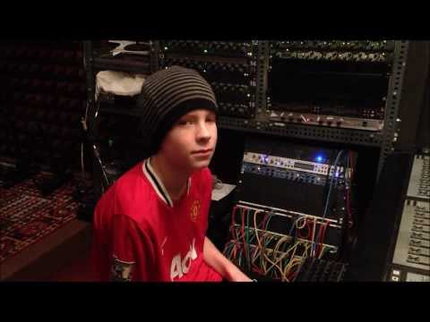 'Levi Henson's Project' Stronger - Soul Urban Poet Feat. Ellie Antonini