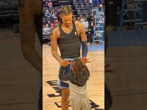 Ja warming up with his daughter during shootaround 💙