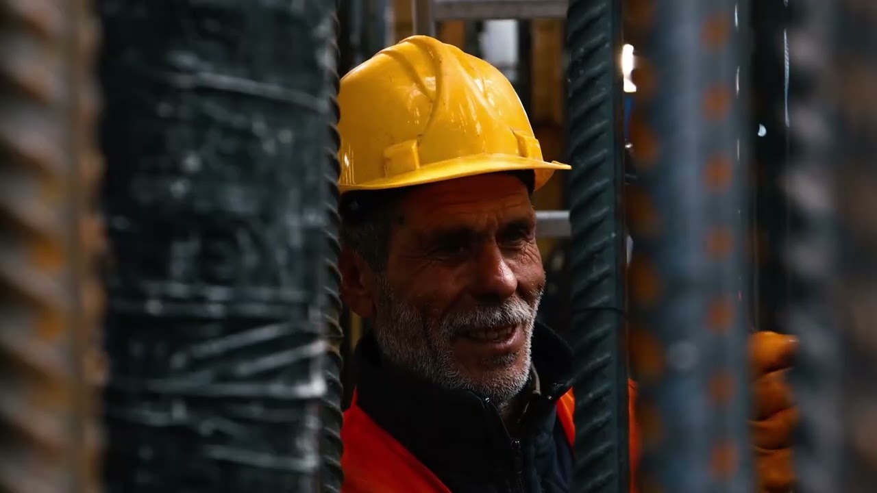 الهوية البصرية لشركة الراقي للإنشاءات