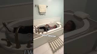 Download lagu Her aunt barely survived the bathtub 😂 mp3 Download lagu Her aunt barely survived the bathtub 😂 mp3