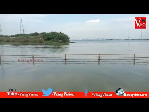 అక్రమంగా రవాణా చేస్తున్న 1020 మద్యం సీసాలను స్వాధీనం మద్యం విలువ 1,30,000 రూపాయలు,జగ్గయ్య పేట,Krishna Dist,Vizagvision...