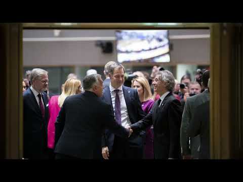 Tücsök-hangya mese Brüsszelben - Karc FM