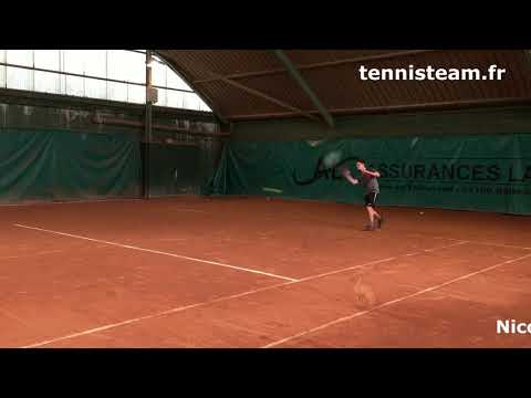 Joueurs du circuit local en démo. au TCReims