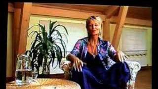 Download lagu Jasmuheen on her background with Living on Prana mp3