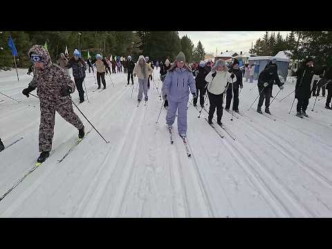 Лыжня России — это семейный праздник. В Ревде прошла всероссийская массовая гонка