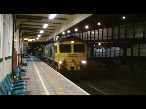 Prestatyn 23.11.2016 - Freightliner 66519 & 66591 on engineers train