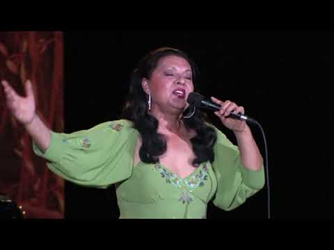 Usnija Redžepova - Samo pesma zna