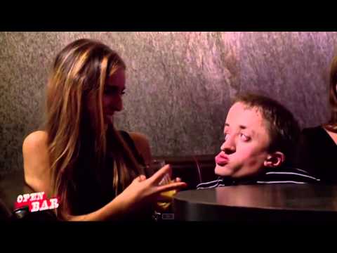 Guillaume Bats - "Tu me fais un bébé ?"