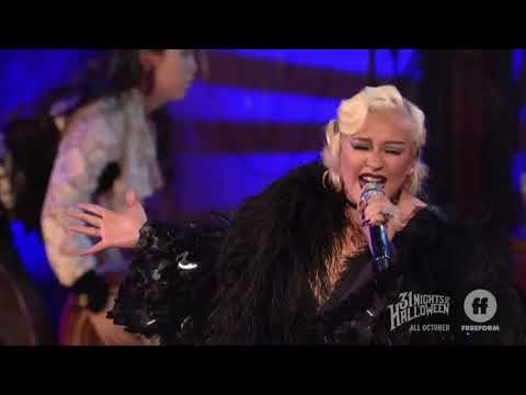 Christina Aguilera - Haunted Heart (Video Live)