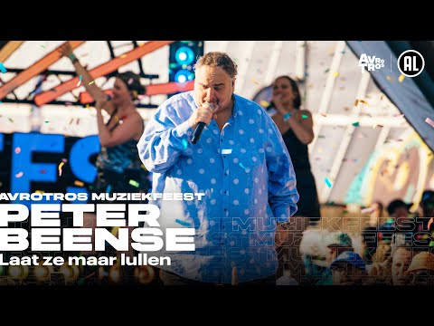 Peter Beense - Laat ze maar lullen (LIVE) • Muziekfeest op het Plein 2025