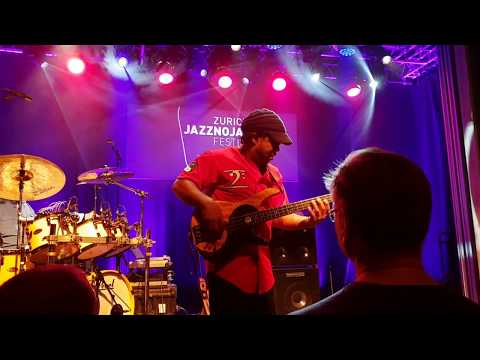 JazzNoJazz Festival Zürich 2018 - Victor Wooten & Dennis Chambers & Bob Franceschini (4)