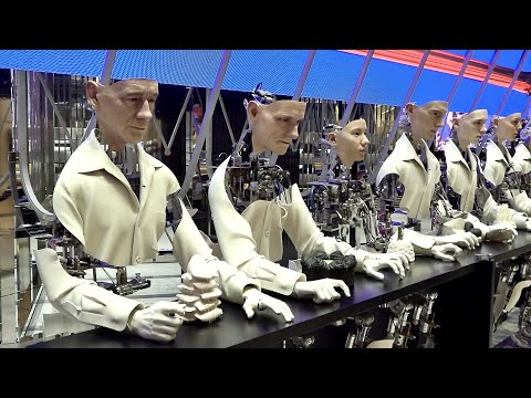 Процесс массового производства роботов-людей на новом заводе по производству 3D-принтеров