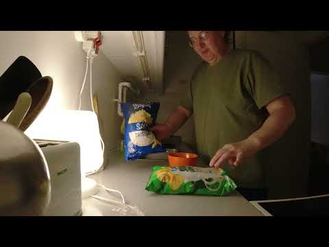 MongoTV_11745 - Del 1 - SPISER SKÅL CHIPS TORSDAG AFTEN