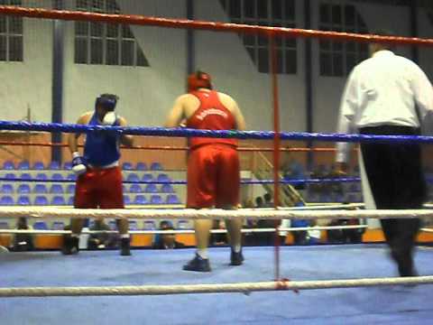 boxe  Bentchikou Zakaria (rouge) vs kamal rahmani(bleu)