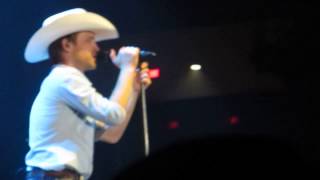 Justin Moore- Outlaws Like Me &amp; Amazing Grace