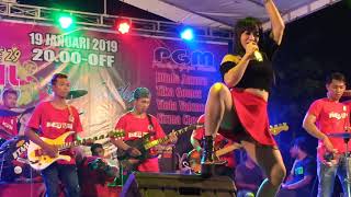 Download lagu Goyang dangdut hot _ New Brian Music _ Memori Berkasih _ Nirma Chocolate _ mp3