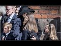 Dänen-Milliardär Povlsen Und Seine Familie Nehmen Abschied Von Den Drei Toten Kindern