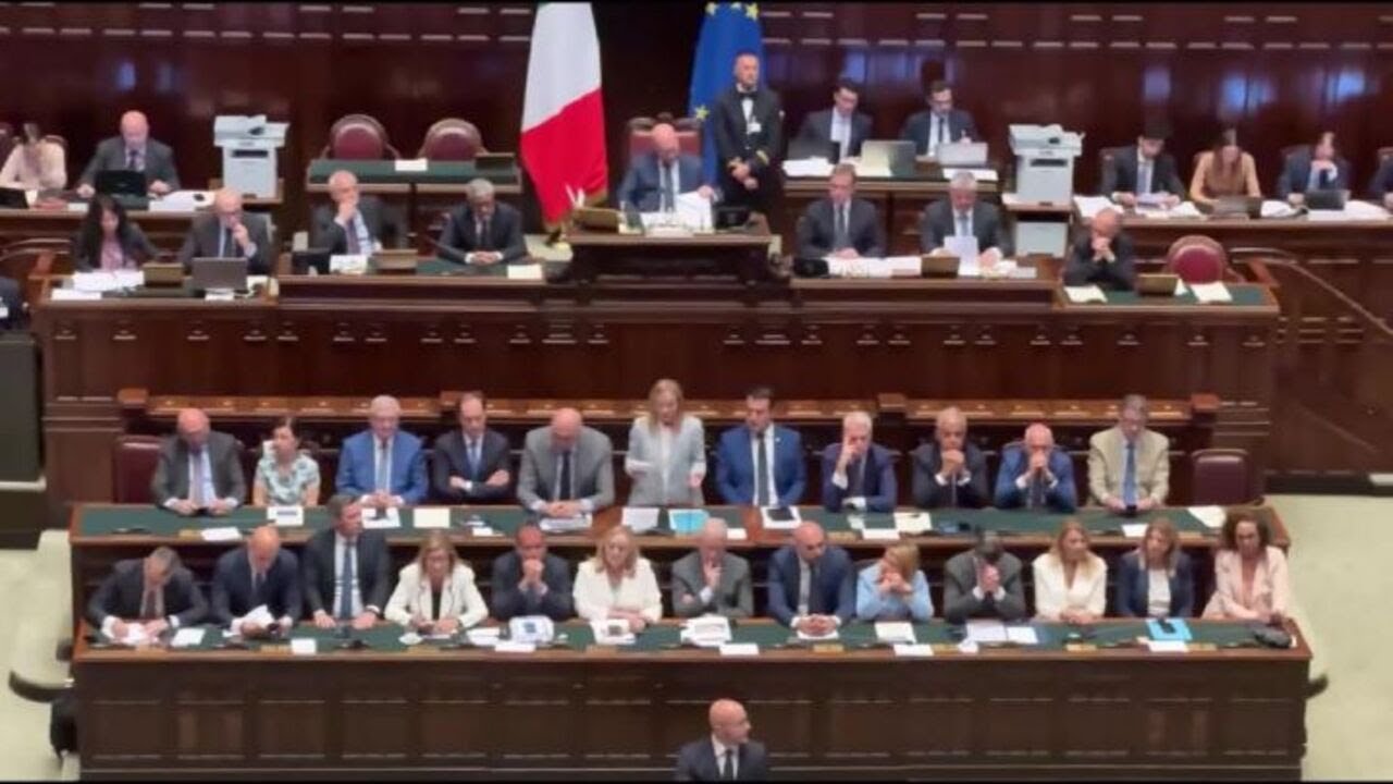 Banchi Governo in Aula quasi al completo per comunicazioni Meloni
