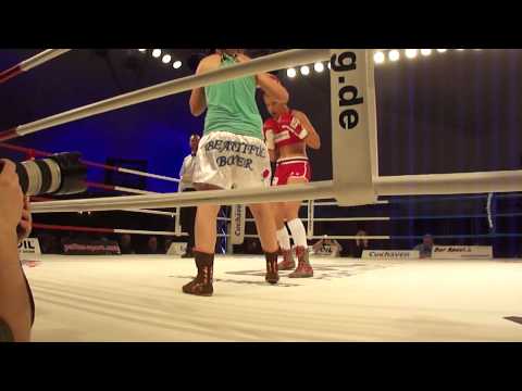 Klara Svensson vs Alexandra Gorog Round 2 - EC Boxing Cuxhaven