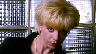 Seems to Remind me...Julee Cruise....Album..Horizontal