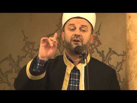 Muaji Rexheb, ndermjet dy grupeve ekstreme!!