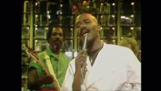 Hot Chocolate   Tears on the Telephone   TOTP   22 09 1983