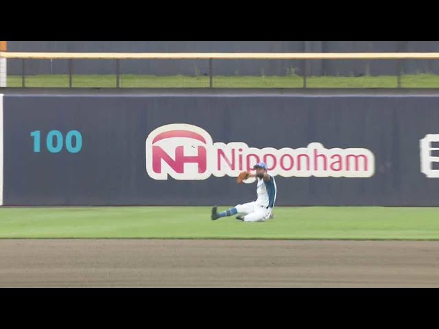 【ファーム】初回から好守で魅せる!! ファイターズ・阿部和広のスライディングキャッチ!!  2023年6月10日 北海道日本ハムファイターズ 対 東京ヤクルトスワローズ