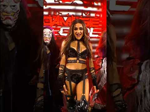 THEY’RE HERE. Damage CTRL HAS ARRIVED FOR #WrestleMania! 😤🔥