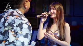 Download lagu Vinith & Sreypich (Vanna Pisith & NG Cover) Ai Pub Live Band mp3