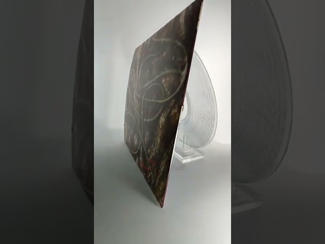 Vídeo relacionado con Far Away From The Sun (Re-Issue+Bonus 2020). Black Lp ; Lp-Booklet. [Vinilo]