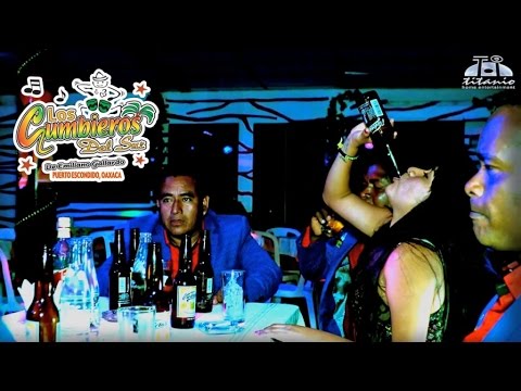 Los Cumbieros del Sur - La Cantinera (Videoclip Oficial)
