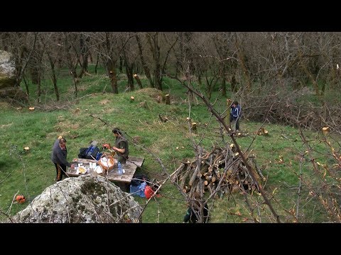 Tavaszi vártisztító hadjárat az ajnácskői várban