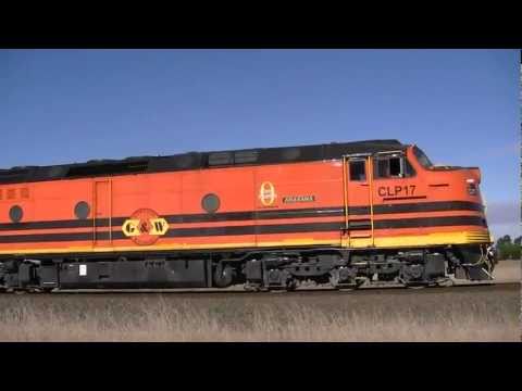 Parallel Running The GWA Grain Train - Australian Trains, Victoria