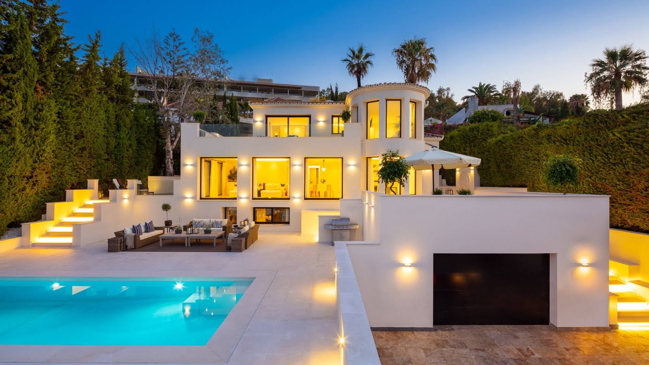 Villa de luxe moderne, exquise et élégante à Nueva Andalucía, Marbella. 