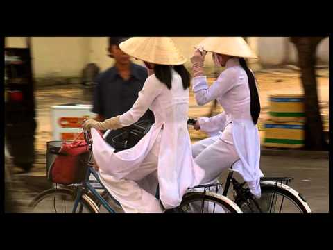 Bonjour Vietnam - Pham Quynh Anh [HD Video]