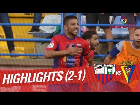 Resumen de Extremadura UD vs Cádiz CF (2-1)