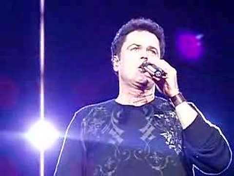 Donny Osmond sings welsh verse of myfanwy in Cardiff