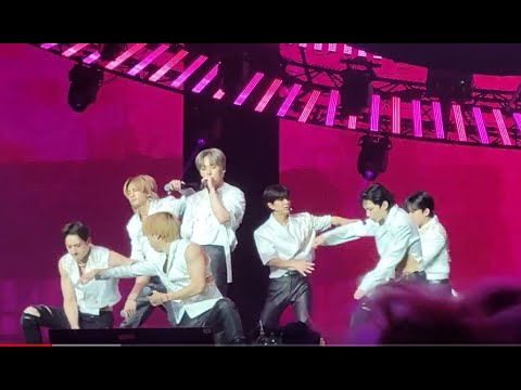 District 9 - Stray Kids Maniac Tour Day 1 07/14/22
