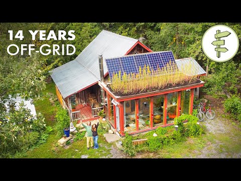 Duo That's Been Living Off-Grid In A Sustainable Cabin For Over A Decade Share Their Secrets