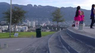 Sofía y Rebeca en Carrusel de la Bandera