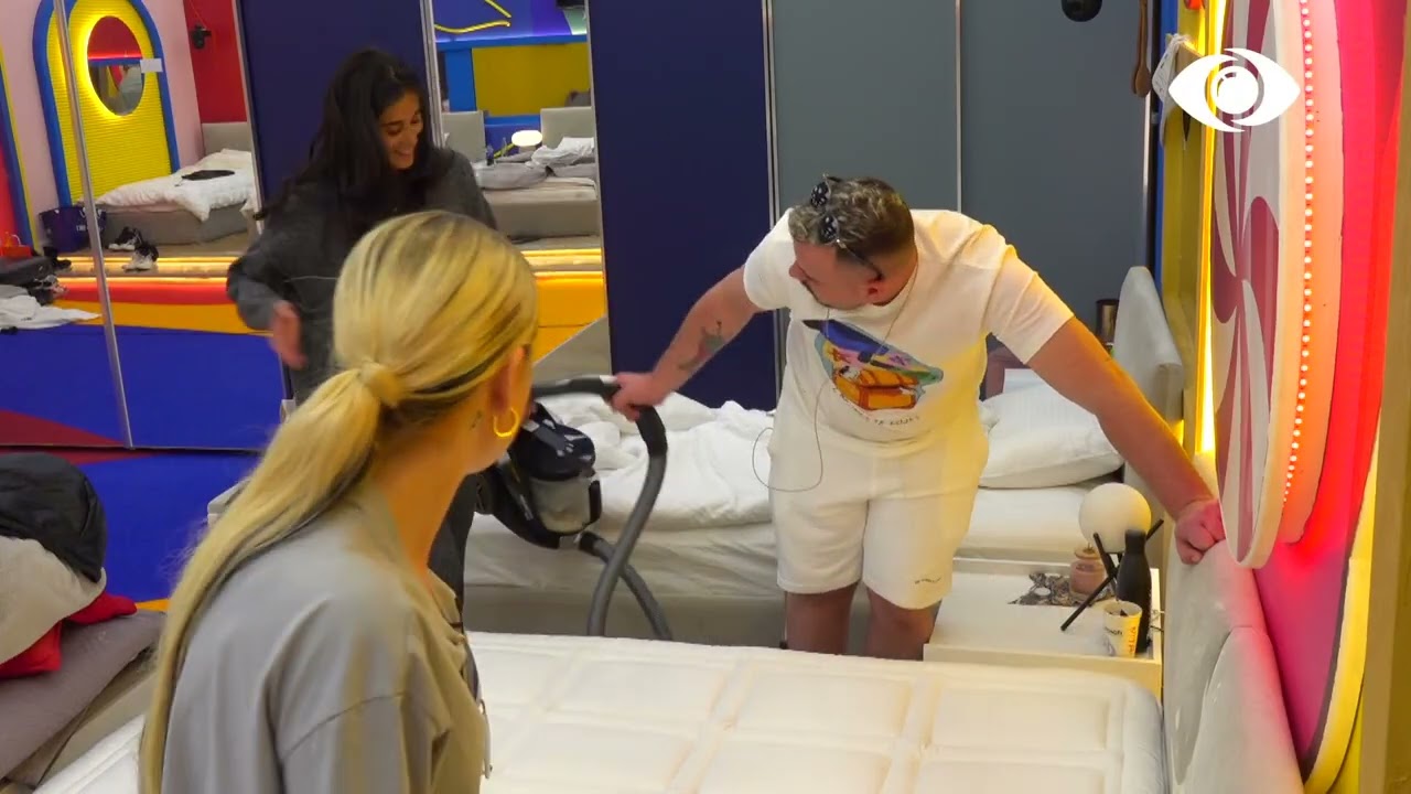 Ronaldo pastron rrëmujën nga mielli, vajzat e ndihmojnë