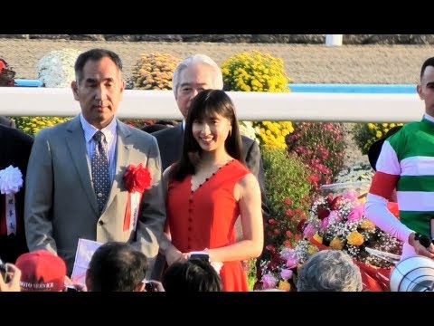 土屋太鳳 京都競馬場に登場 2018.11.11 エリザベス女王杯プレゼンター/TSUCHIYA TAO