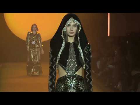 Raisavanessa New York Woman FW 20-21