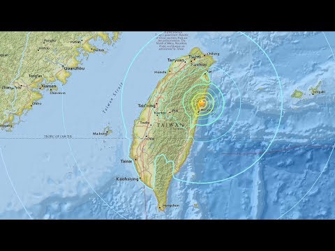 マグニチュード6.4の地震で台湾のビルが倒壊 (6.4 Magnitude Earthquake Topples Buildings In Taiwan)