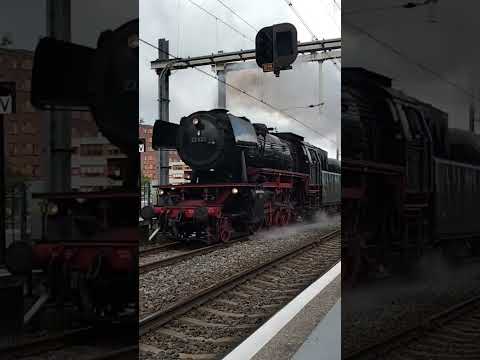 23 023+SSN Rijtuigen+23 076 passeert Dordrecht Stadspolders