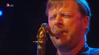 Chris Potter Going Completely Insane on Moment's Notice